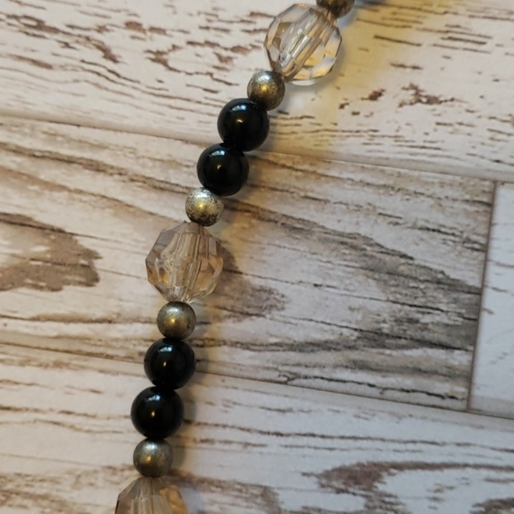Black and Clear Beaded Magnetic Clasp Necklace - Picture 3 of 6
